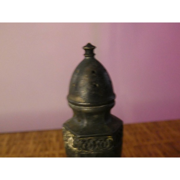 Vintage Tarnished Metal Viking Salt Shaker - Picture 3 of 4